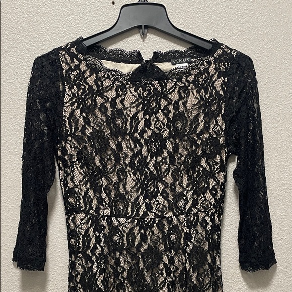 Venus Couture Black & Cream Fishtail Lace Dress Evening Gown Size 10 - Picture 2 of 13